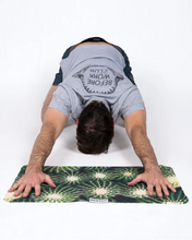 Load image into Gallery viewer, Cacti gym leus towel | Pancit Sports Gifts