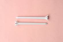 Load image into Gallery viewer, Long plastic golf tees (8.4cm)